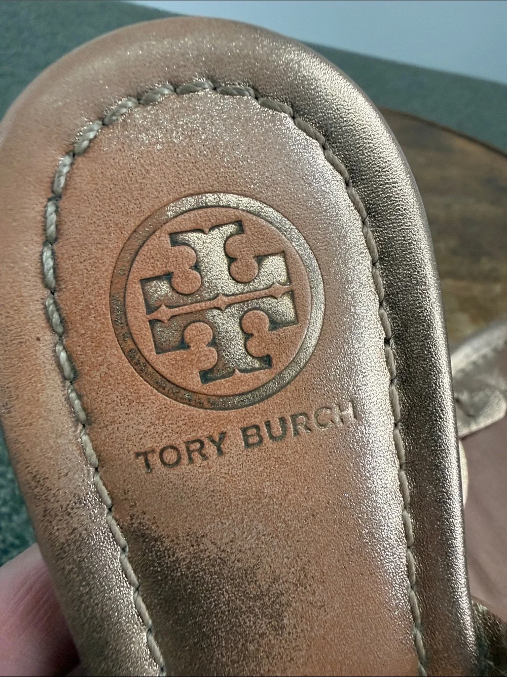 Tory Burch Sandals Wm 6.5 M Metallic Rose Gold Leather Logo Thong Flip flops
